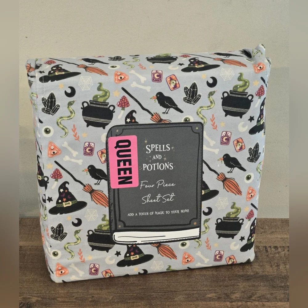 Spells and Potions Queen Witchy Halloween sheet set new